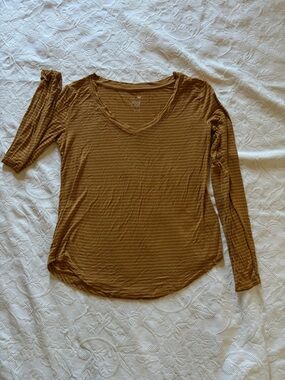 SO Women's Long Sleeve V-Neck Top - Mustard Brown Striped